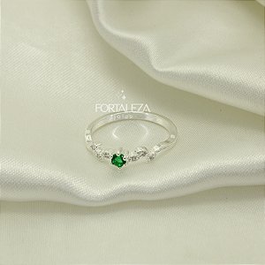 Anel Trabalhado em Zircônia Banhado a Prata 925