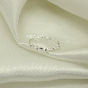 Anel Aro Trabalhado com Pontos de Luz Banhado a Prata 925