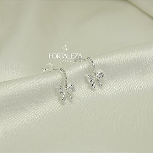 Brinco de Laço Cravejado em Zircônia Banhado a Prata 925