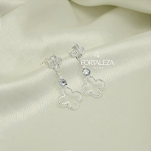 Brinco Trevo com Detalhe em Zircônia Banhado a Prata 925