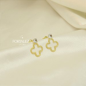 Brinco de Trevo Vazado com Zircônia Banhado a Ouro 18k