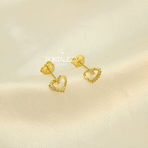 Brinco de Coração Vazado com Zircônia Banhado a Ouro 18k