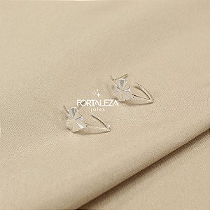 Brinco Argola Coração com Design Navete Banhado a Prata