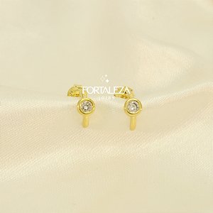 Brinco Meia Argola com Zircônia Banhado a Ouro 18k