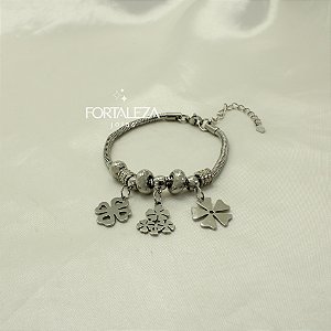 Pulseira com Berloques Trevo em Aço Inox