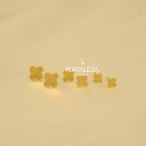 Brinco em Trio Trevo Texturizado Banhado a Ouro 18k