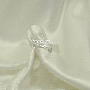 Anel em Formato de V Banhado a Prata