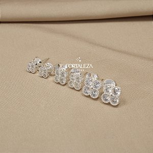 Brinco em Trio de Flor com Zircônia Banhado a Prata