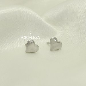 Brinco Coração Polido em Aço Inox
