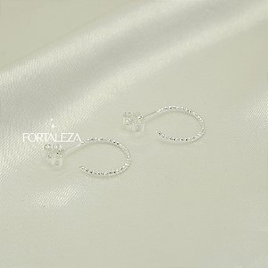 Brinco Argola com Design Torcido Banhado a Prata 925