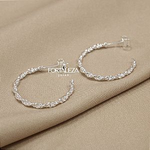 Brinco Argola com Design Torcido Banhado a Prata 925