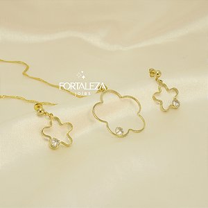 Conjunto Flor Vazada com Detalhe Zircônia Banhado a Ouro 18k
