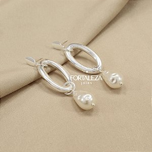 Brinco Oval com Pérola Barroca Banhado a Prata