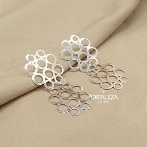 Brinco com Design Vazado Banhado a Prata