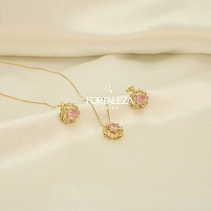 Conjunto de Flor Cravejado e Banhado a Ouro 18k