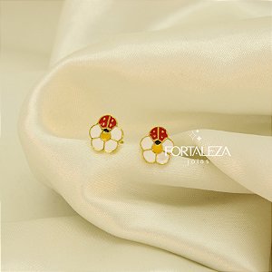 Brinco de Flor e Joaninha Resinado e Banhado a Ouro 18k