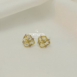 Brinco Flor Trabalhada com Zircônia e Banhado a Ouro Branco