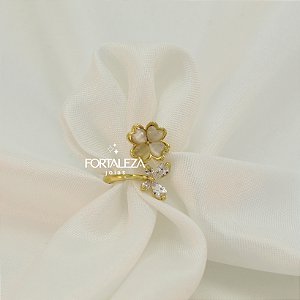 Anel Regulável com Flor e Borboleta Banhado a Ouro 18k