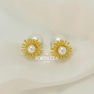 Brinco Ear Jacket de Flor com Pérola Banhado a Ouro 18k