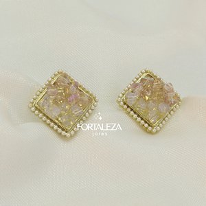 Brinco de Pressão com Cristais e Pérolas Banhado a Ouro 18k