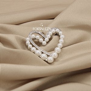 Broche Coração com Pérolas e Zircônia Banhado a Ouro Branco