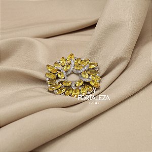 Broche Trabalhado em Zircônias Banhado a Ouro Branco