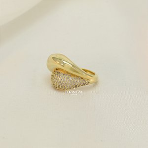 Anel Abaulado com Detalhe Cravejado Banhado a Ouro 18k