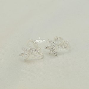 Brinco de Pressão de Arvore com Zircônias  Cristal Banhado a Prata