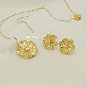 Conjunto de Flores com Bordas de Zircônia em Cristal Banhado a Ouro 18k