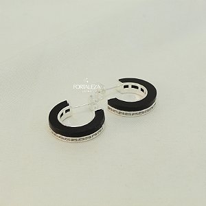 Brinco Argola Metade Branco e Zircônia Cristal Banhado a Prata