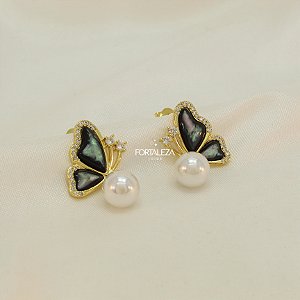Brinco Borboleta  com Detalhe de Pérola e Zircônias Banhado a Ouro 18k