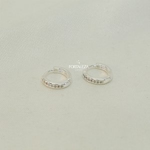 Brinco Mini Argola com Zircônia Cristal Banhado a Prata