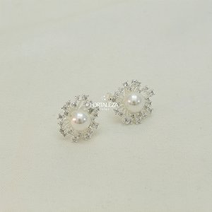 Brinco Pérola com Design em Floco de Neve Banhado a Prata