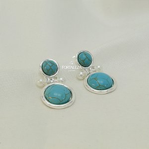 Brinco com Pedra Turquesa e Detalhes em Pérola Banhado a Prata
