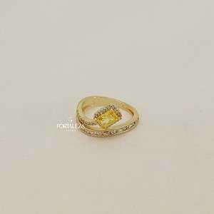 Anel Cravejado com Micro Zircônia Cristal e Safira Amarela Banhado a Ouro 18k