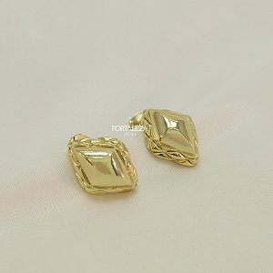 Brinco com Design Geométrico formato Losango Banhado a Ouro 18k