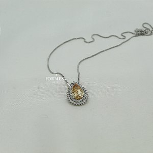 Gargantilha com Pingente Gota Cravejado com Zircônia Imperial Banhado a Ouro Branco