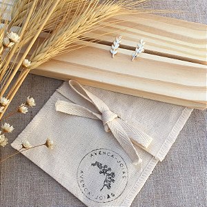 BRINCO RAMO DE FOLHAS