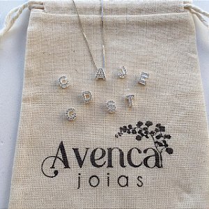 COLAR PRATA 925 INICIAL CRAVEJADA COM ZIRCÔNIA