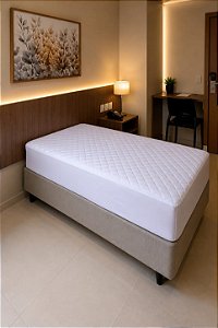 Protetor de Colchão Solteiro Impermeável para Hotelaria 90x190x30 cm – Sofistix