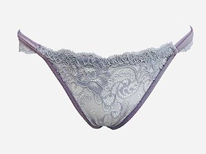 CALCINHA FIO DENTAL EM RENDA COM DETALHES NA CINTURA