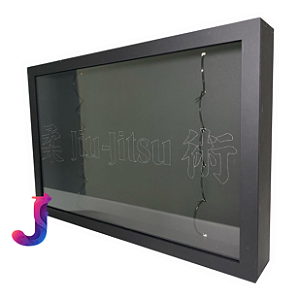 QUADRO SUPORTE PORTA FAIXAS FECHADO ARTES MARCIAIS 5 FAIXAS