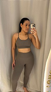 Conjunto Legging Canelado Sem Empina Cinza