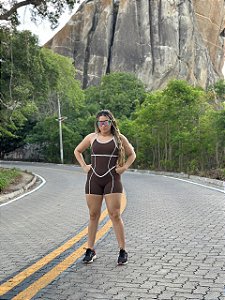 Macaquinho Fitness com Detalhes Brancos