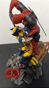 DEADPOOL VS WOLVERINE (DIORAMA)