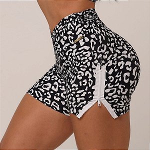 Shorts Ziper Empina BumBum - Estampa Onça Preta