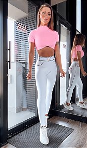 Conjunto WaveTrend Branco c/ Rosa Neon Estampa Fake Jeans Barbie