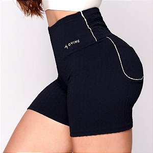 Shorts Jump Bolsinho em Jacquard Texturizado Preto Detalhe em Pérola