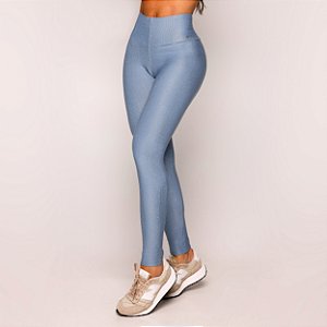Legging Basics em Suplex Alta Compressião com textura micro canelada e leve brilho Zero Transparência Azul Fake Jeans