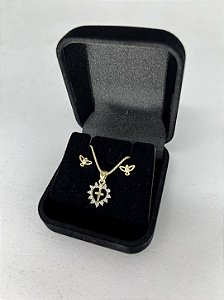 Conjunto Colar e Brincos Coração com Cruz